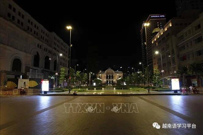 2023年8月上海疫情的挑战与应对，城市韧性的考验与全民行动的典范