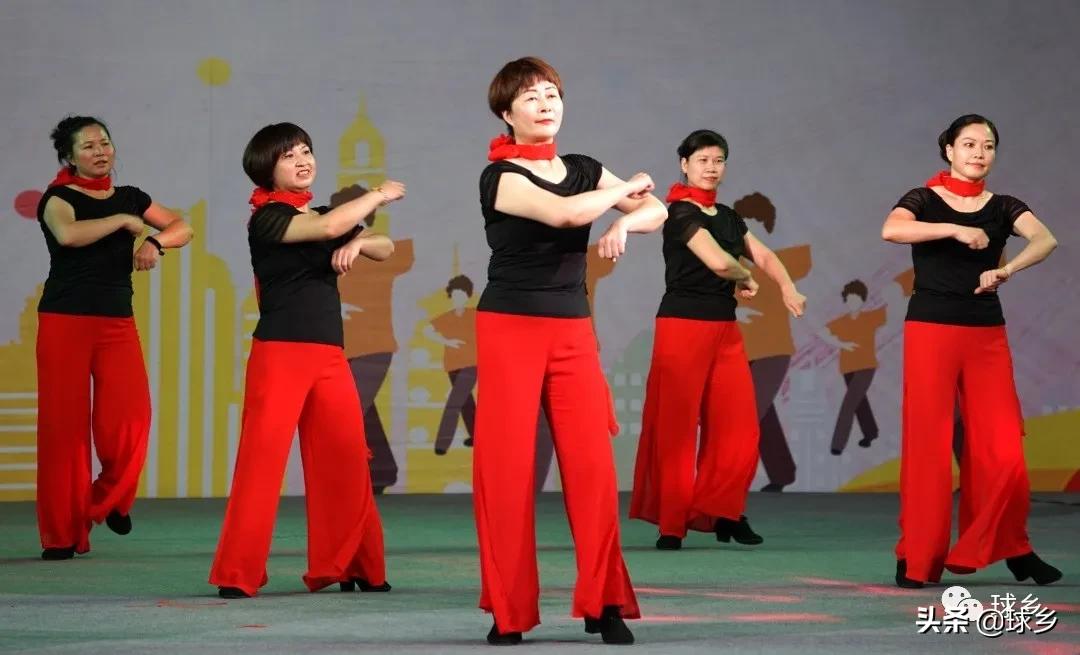 今晚香港开什么码的背后，理性看待彩票与娱乐文化融合的社会现象今晚香港开什么码2020
