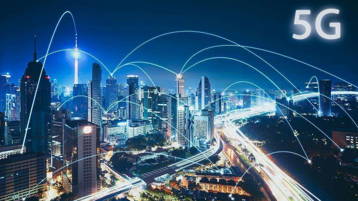 2035年澳门未来展望，科技与人文的和谐共舞2023澳门今晚开奖结果记录金牌诗句