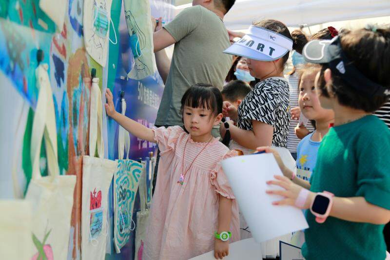 2035年，管家婆精准免费大全的未来展望2021年管家婆最准的资枓