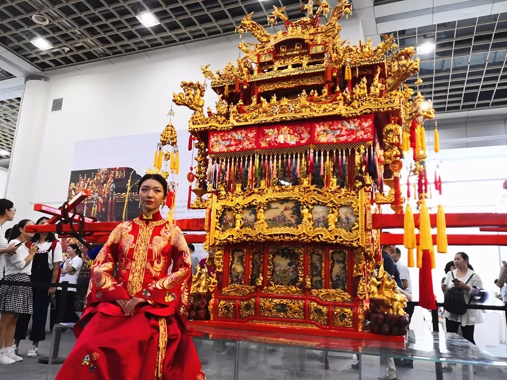 彩翎羽轿，传统工艺与文化传承的璀璨明珠彩翎羽轿能飞吗