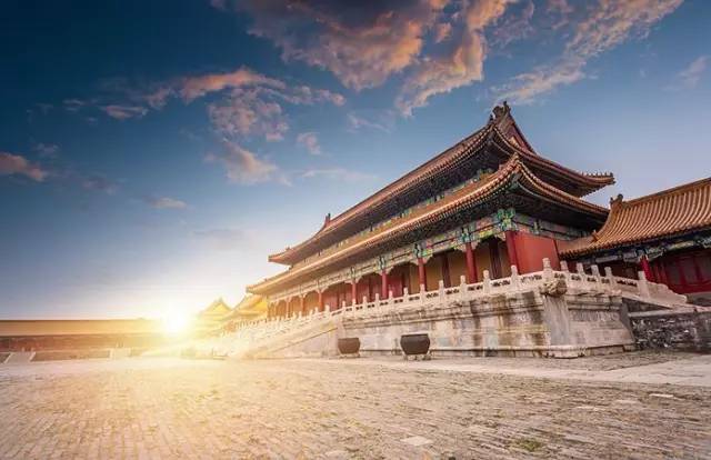 澳门黄大仙信仰的深度探索，从历史到现代的文化现象澳门黄大仙精选论坛资料大全