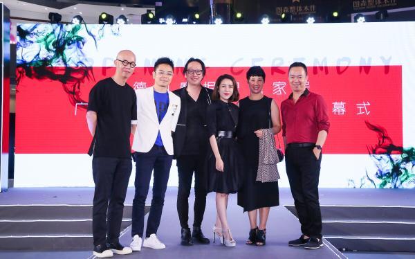免费马会传真论坛，赛场内外，信息共享的绿色通道马会传真论坛免费资料十年