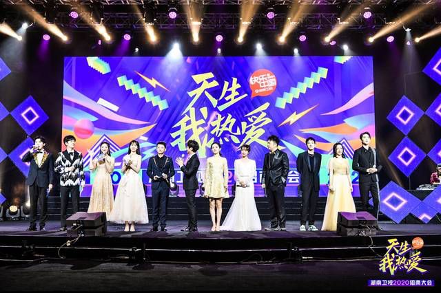 澳门2019-至暗时刻的坚守与希望—正版资料的重要性2020年澳门正版资枓