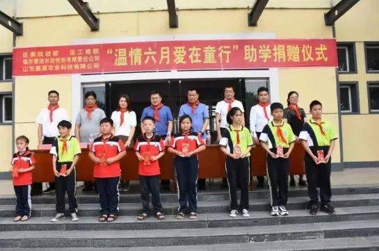 澳门12369，一个关于爱与责任的温暖故事澳门六下彩全年资料网站